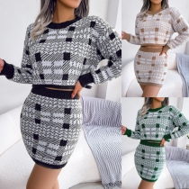 Contrast checked open navel sweater hip skirt knitting suit B1835