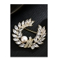 Simple brooch brooch high-grade brooch flower natural freshwater pearl lady jewelry leaf clothing accessories C4-9