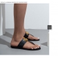 Wear sandals over flip flops X703630138014